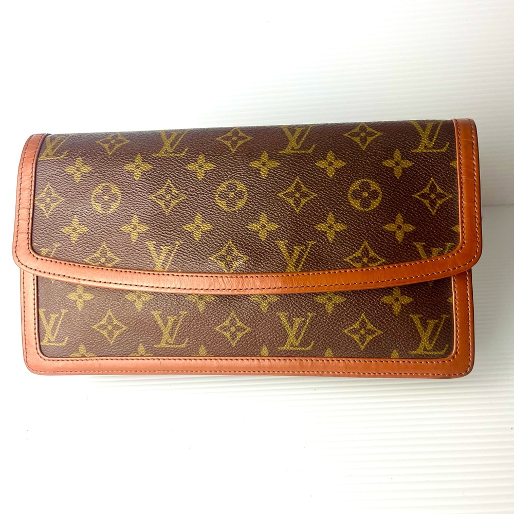 Authentic Louis Vuitton Luxury Brown icon morngram  Handbag